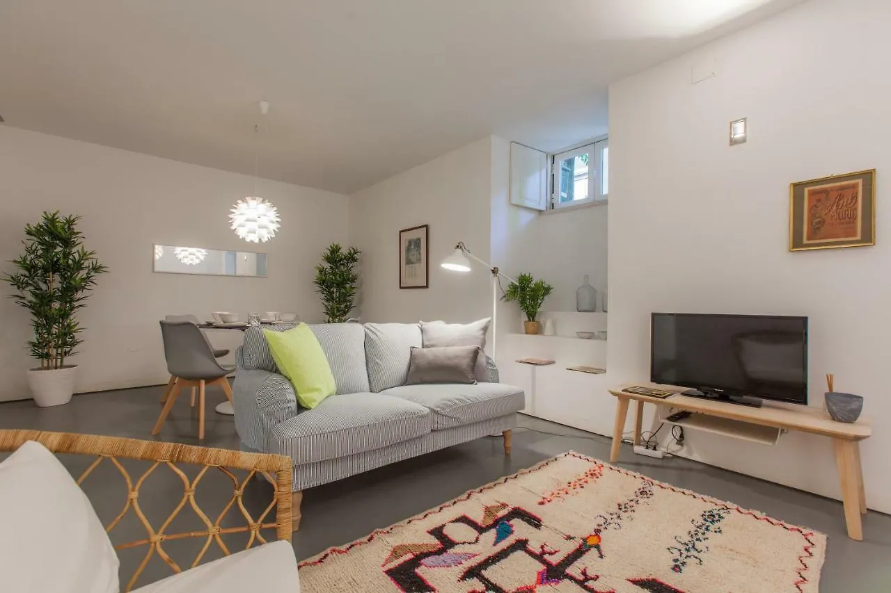 Renovated Apart With Private Courtyard, By Timecooler Lisboa البرتغال