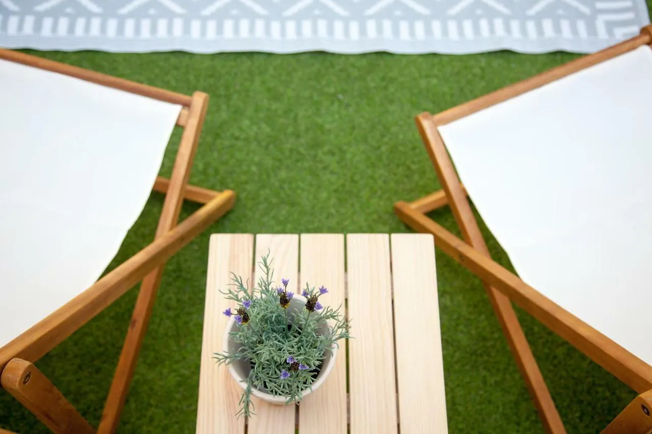 شقة Renovated Apart With Private Courtyard, By Timecooler Lisboa