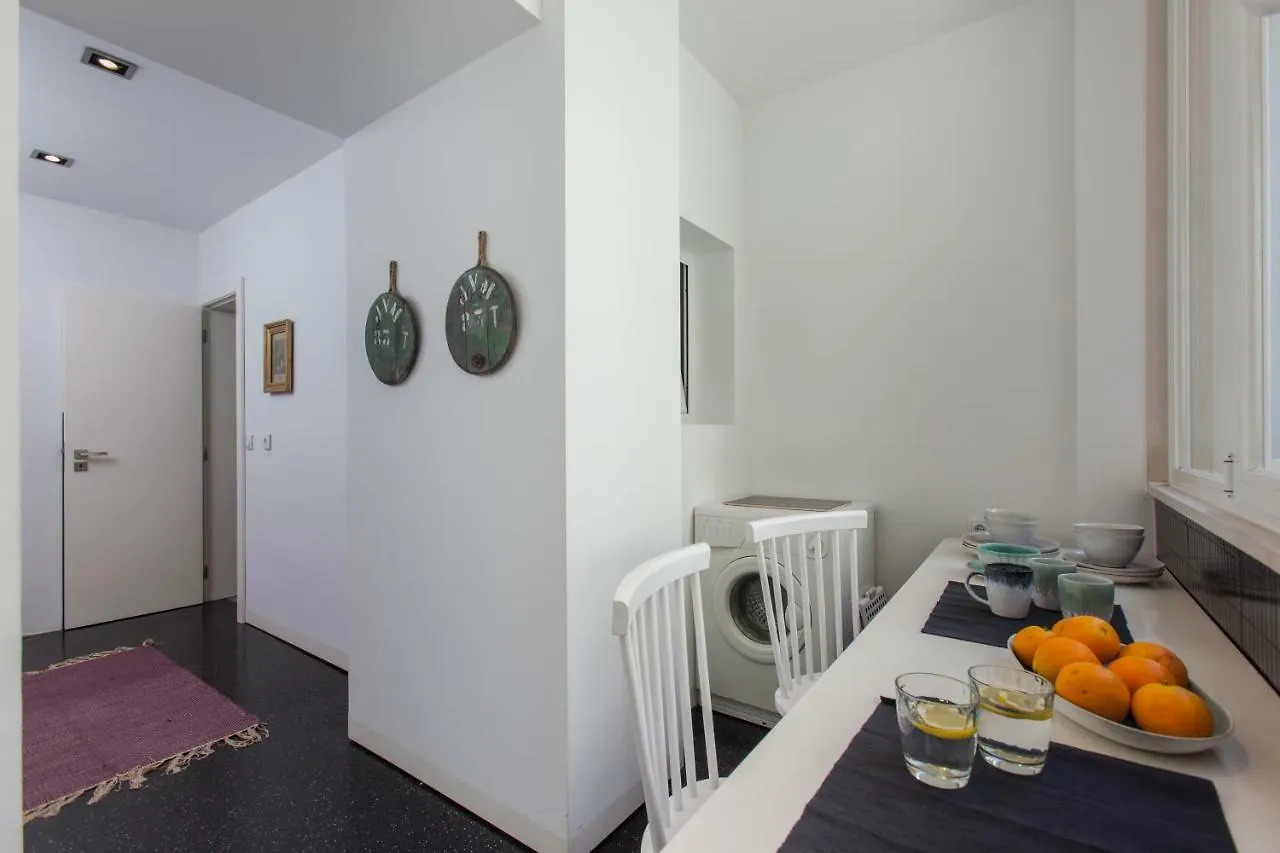 شقة Renovated Apart With Private Courtyard, By Timecooler Lisboa
